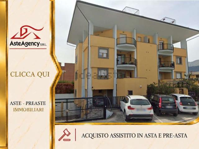 Appartamento in vendita di 98 m² in Via Celano, 2