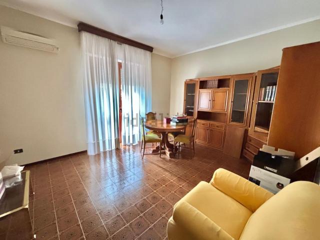 Appartamento in vendita di 98 m² in Via Cernaia
