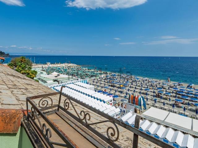 Appartamento in vendita di 98 m² in Via Consolazione, 8