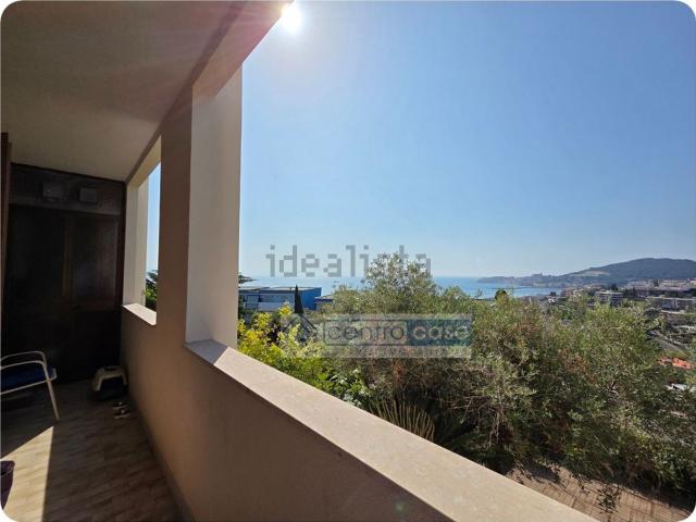 Appartamento in vendita di 98 m² in Via Colle Sant&apos Agata