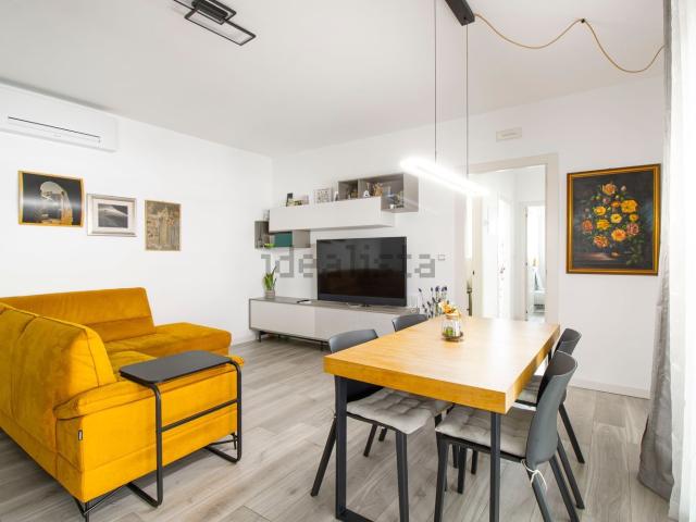 Appartamento in vendita di 98 m² in Via Crispi, 9