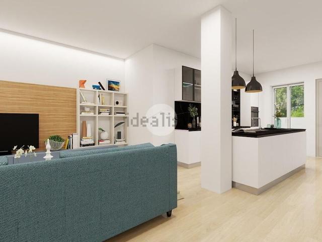 Appartamento in vendita di 98 m² in Via degli Alpini, 41
