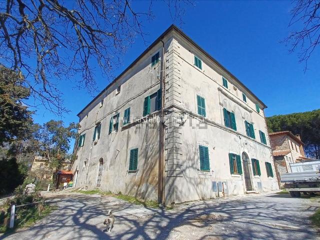 Appartamento in vendita di 98 m² in Via del Poggione, 23