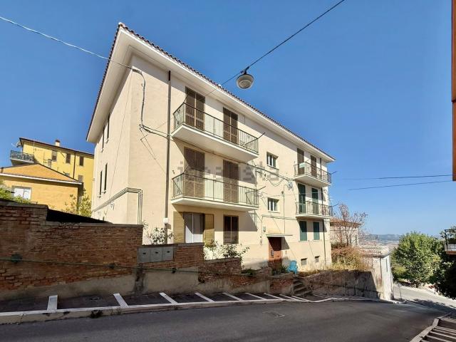 Appartamento in vendita di 98 m² in Via del Palazzo