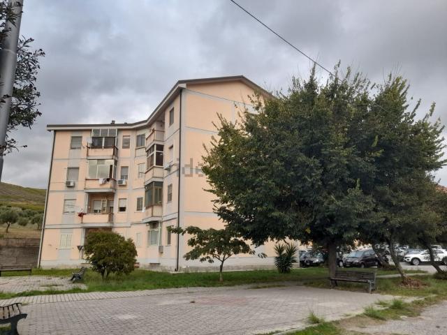 Appartamento in vendita di 98 m² in Via della Resistenza, 12