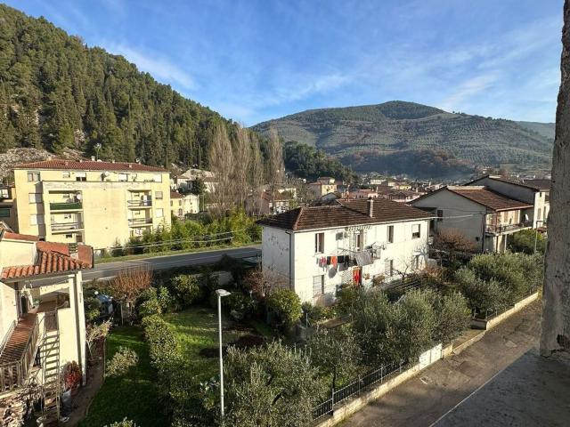 Appartamento in vendita di 98 m² in Via della Rinascita, 26