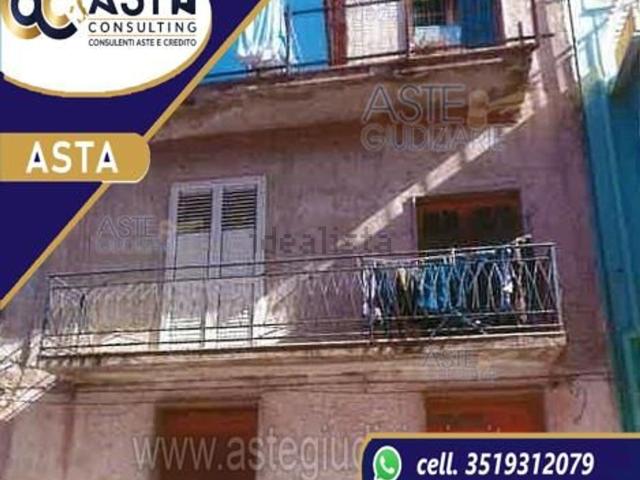 Appartamento in vendita di 98 m² in Via della Riscossa, 33