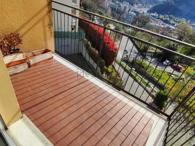 Appartamento in vendita di 98 m² in Via di Pino, 59