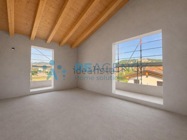 Appartamento in vendita di 98 m² in Via Don Giovanni Minzoni