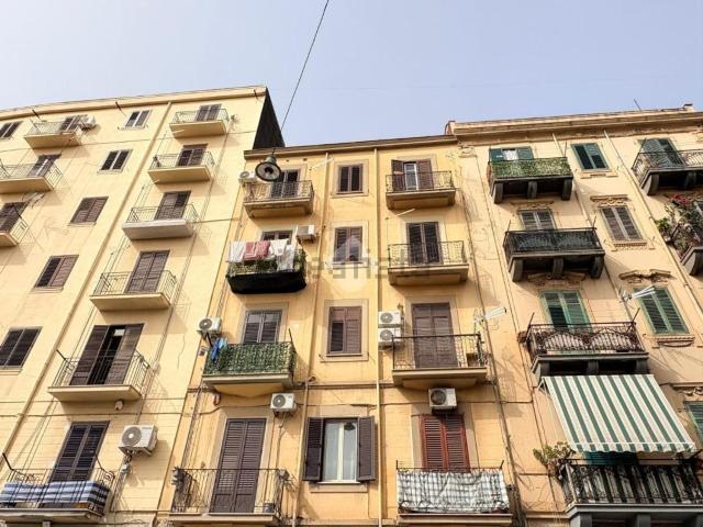 Appartamento in vendita di 98 m² in Via Francesco Paolo Perez, 133