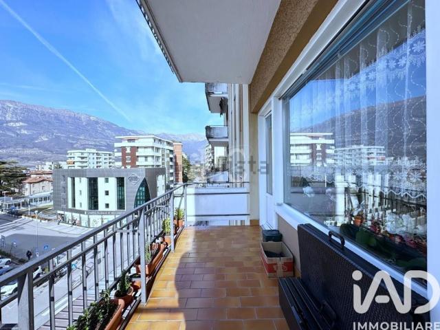 Appartamento in vendita di 98 m² in Via Francesco Paoli, 17