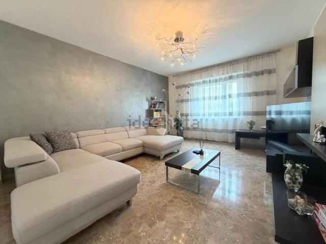 Appartamento in vendita di 98 m² in Via Francesco Petrarca, 94