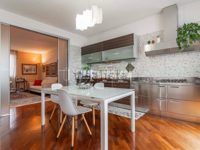 Appartamento in vendita di 98 m² in Via G. Garibaldi, 59