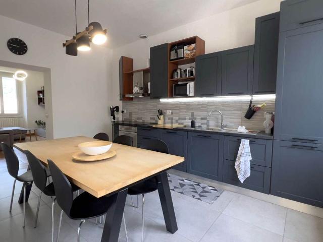 Appartamento in vendita di 98 m² in Via Ganda