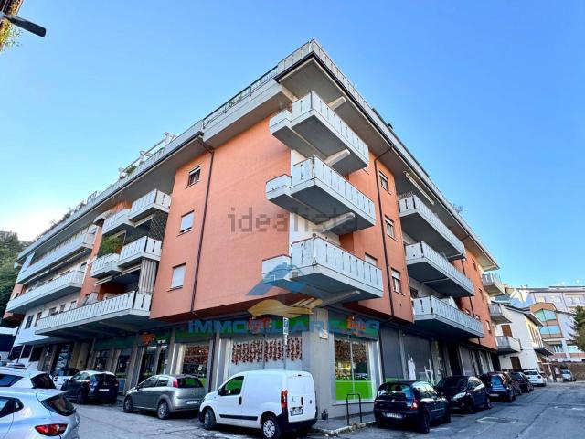 Appartamento in vendita di 98 m² in Via Giovanni de Benedictis, 44