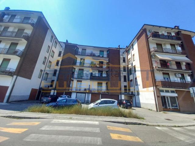 Appartamento in vendita di 98 m² in Via Giacomo Leopardi, 4