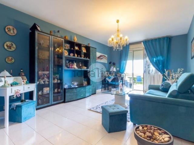 Appartamento in vendita di 98 m² in Via Giulio Cesare, 1