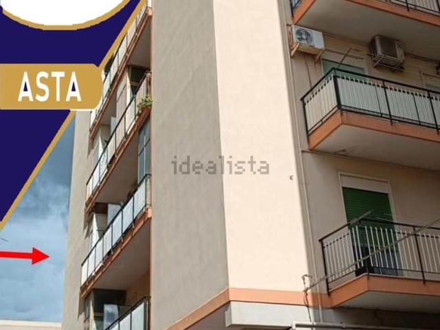 Appartamento in vendita di 98 m² in Via Giuseppe Bottone, 1