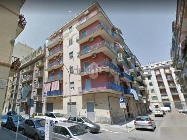Appartamento in vendita di 98 m² in Via Giuseppe Pesola, 10