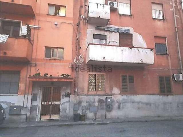 Appartamento in vendita di 98 m² in Via Giuseppe Piazza, 11