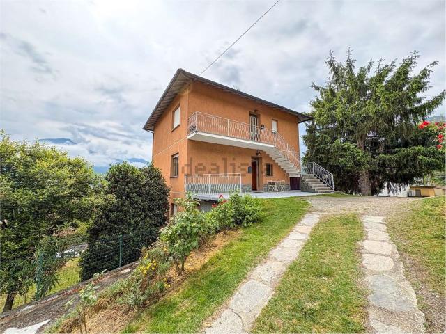 Appartamento in vendita di 98 m² in Via Giussanico, 20