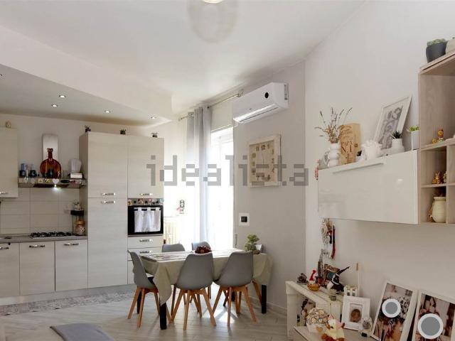 Appartamento in vendita di 98 m² in Via IV Novembre