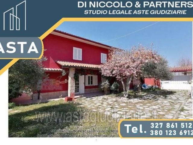 Appartamento in vendita di 98 m² in Via Larghetto, 23