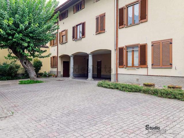 Appartamento in vendita di 98 m² in Via Lecco, 2