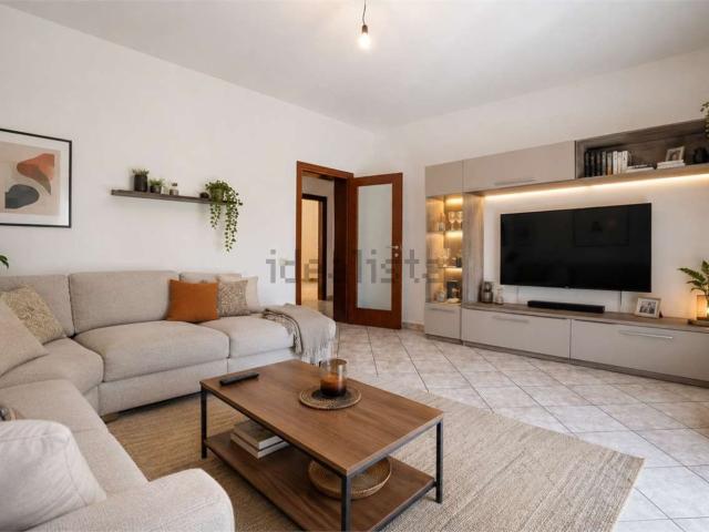 Appartamento in vendita di 98 m² in Via Meschiari e Saetti, 46