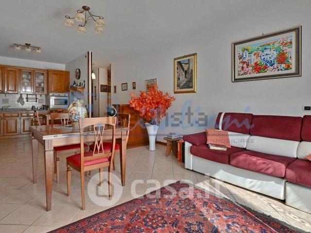 Appartamento in vendita di 98 m² in Via Monte Grappa