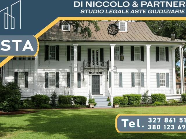 Appartamento in vendita di 98 m² in Via Morolense