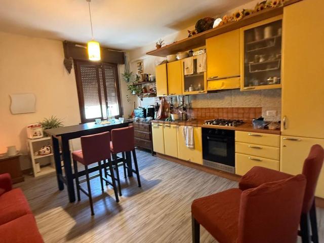 Appartamento in vendita di 98 m² in Via Motta, 1