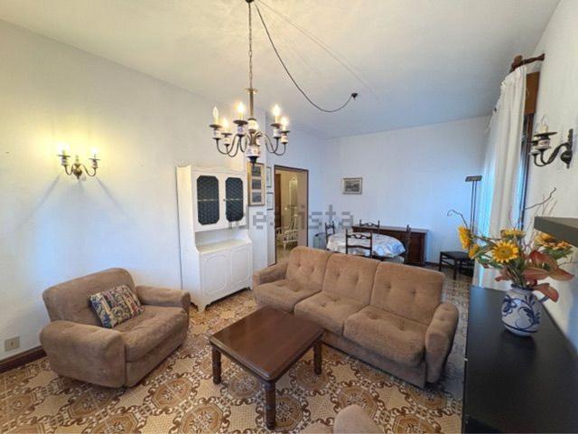 Appartamento in vendita di 98 m² in Via Sant&apos  Andrea, 25
