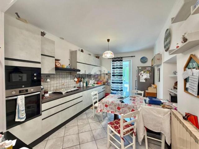 Appartamento in vendita di 98 m² in Via Santuario, 124