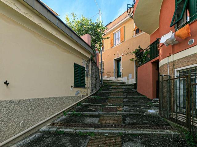 Appartamento in vendita di 98 m² in Via San Rocco di Nervi, 5