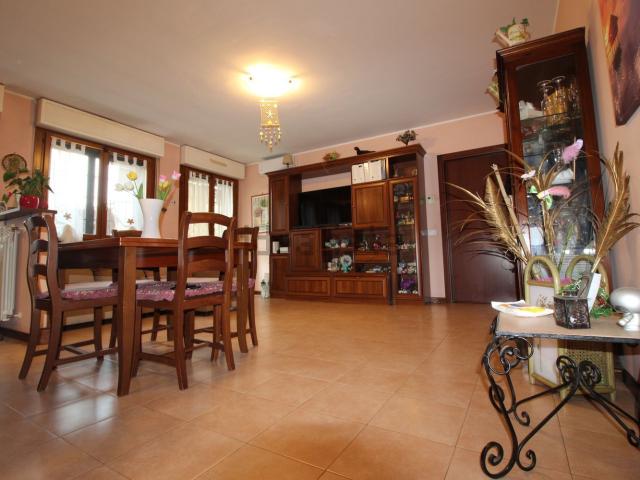 Appartamento in vendita di 98 m² in Via Sandro Pertini, 1