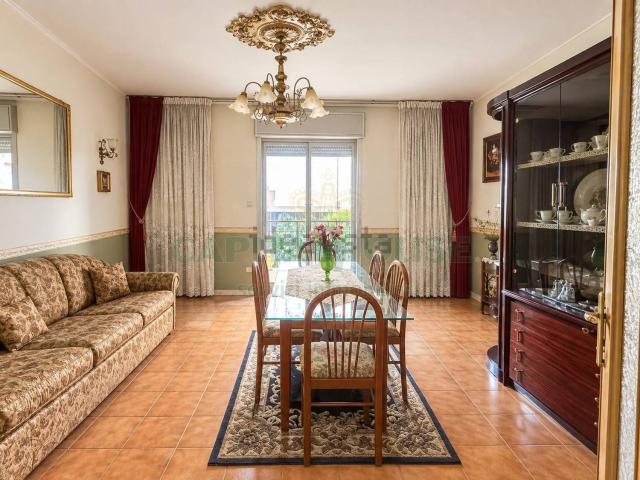 Appartamento in vendita di 98 m² in Viale del Consiglio D&apos Europa