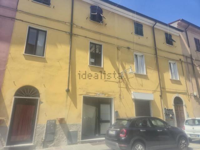 Appartamento in vendita di 98 m² in Viale Eugenio Chiesa