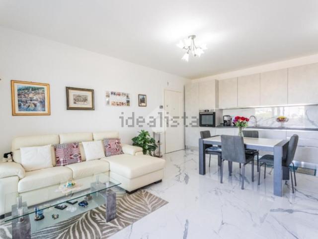 Appartamento in vendita di 98 m² in Viale Rimembranze, 50
