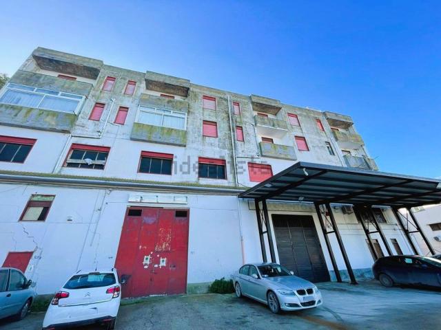 Appartamento in vendita di 990 m² in Contrada San Benedetto