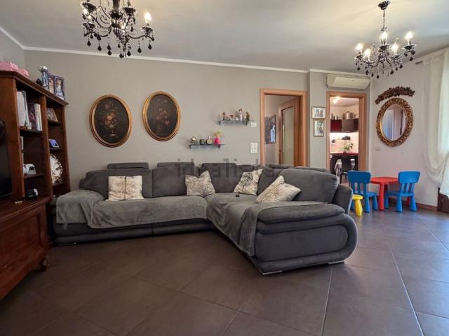 Appartamento in vendita di 99 m² in Via Vittorio Veneto, 6