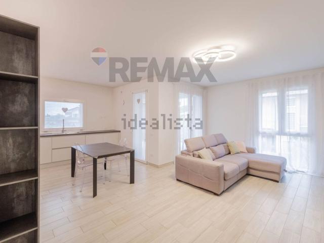 Appartamento in vendita di 99 m² in Via A. dell&apos  Acqua, 60