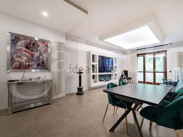 Appartamento in vendita di 99 m² in Via Cafiero, 1