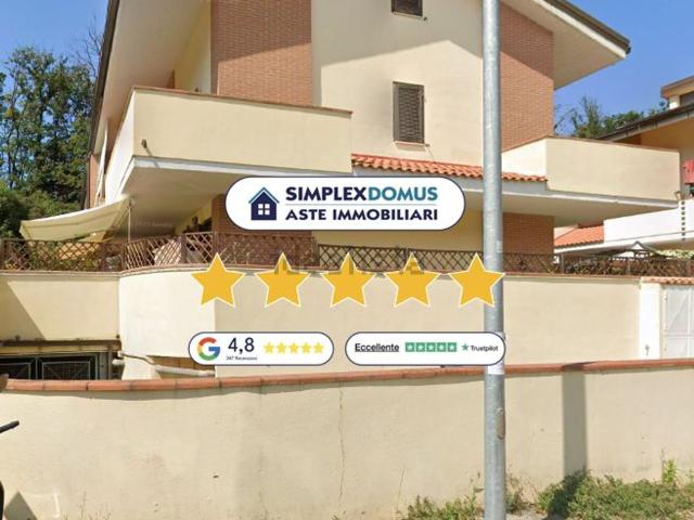 Appartamento in vendita di 99 m² in Via della Costituzione