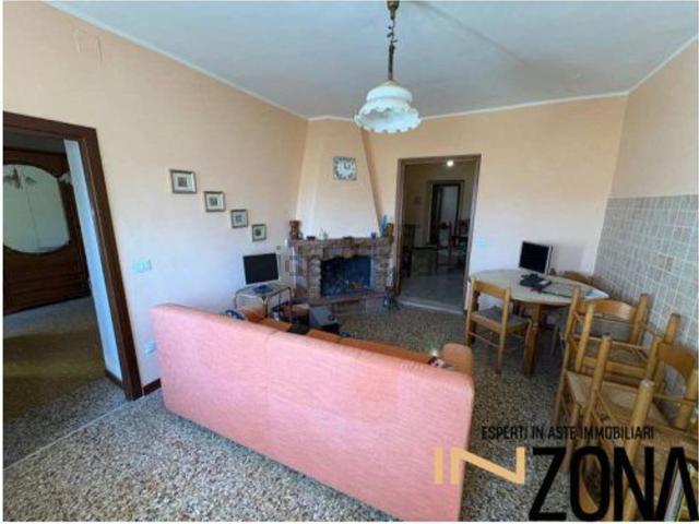 Appartamento in vendita di 99 m² in Via della Foca, 41