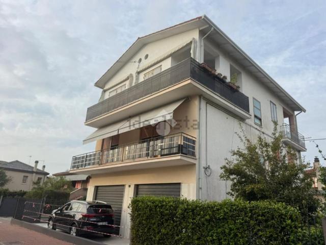 Appartamento in vendita di 99 m² in Via Dosso Dossi, 2