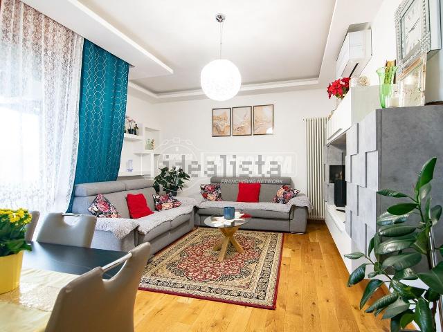 Appartamento in vendita di 99 m² in Via Giacomo Matteotti