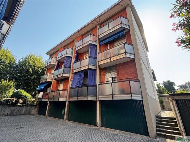 Appartamento in vendita di 99 m² in Via I. Rota, 11