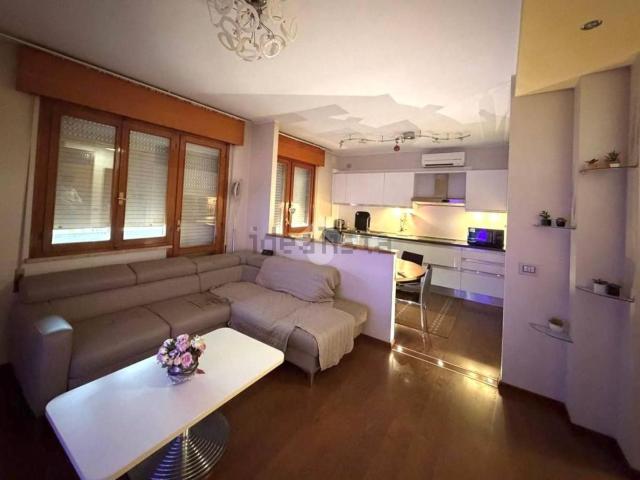 Appartamento in vendita di 99 m² in Via Immacolata di Lourdes