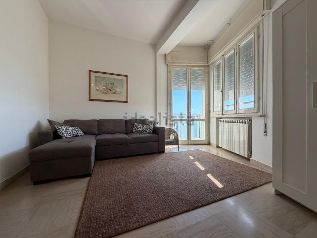 Appartamento in vendita di 99 m² in Via Lamone